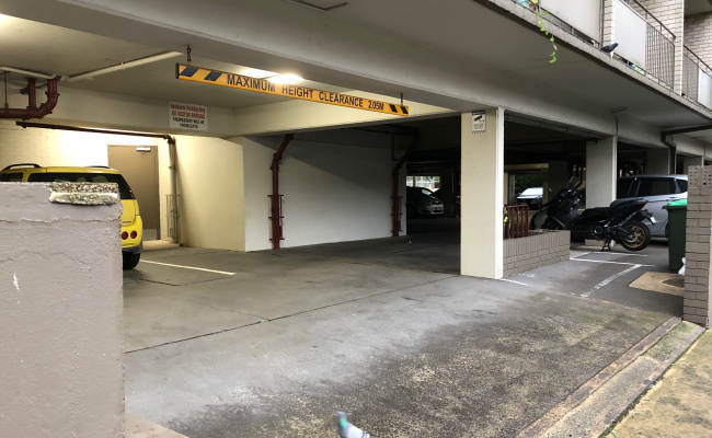 Private car space seconds to Centennial Park