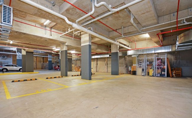 Secure 24 hr parking close to Macquarie Park station
