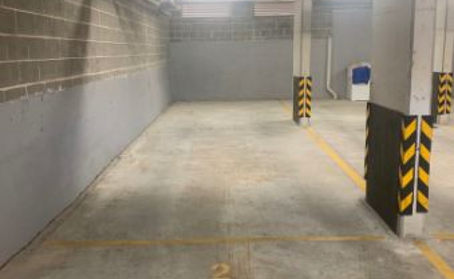 Bondi Junction - Secured Locked Up Garage Parking Near Shopping Mall