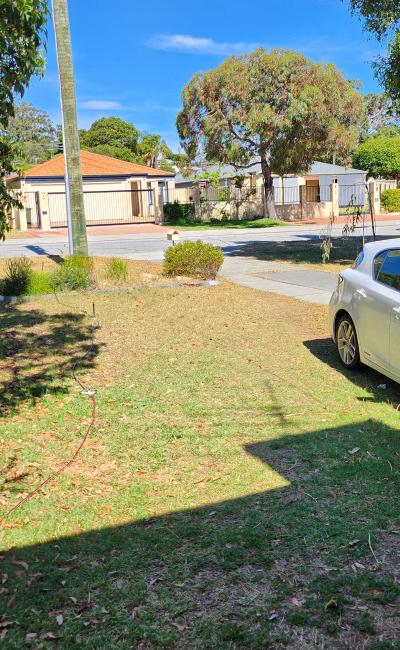 Great safe parking space in Nollamara near bus stop