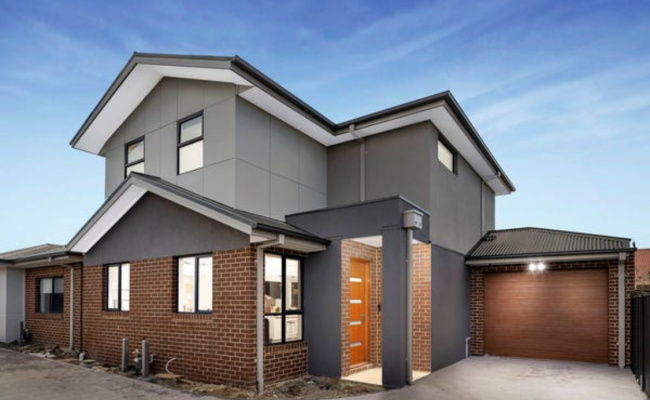 Sunbury - Safe Open Car Space close to Shopping Centre