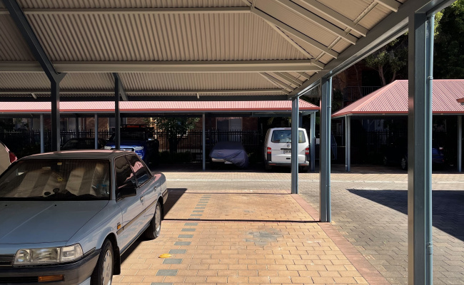 Great parking space near CBD