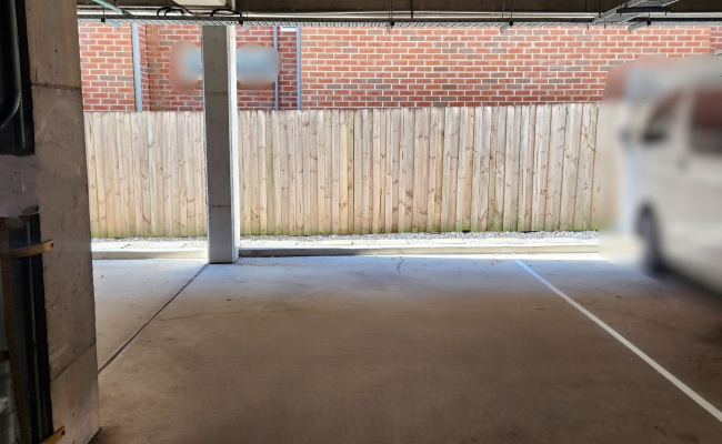 Safe and secure parking close to city near public transport.
