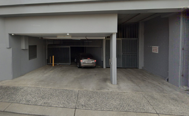 Secure Indoor Garage near UNSW (2 mins) and Light Rail (5 mins)