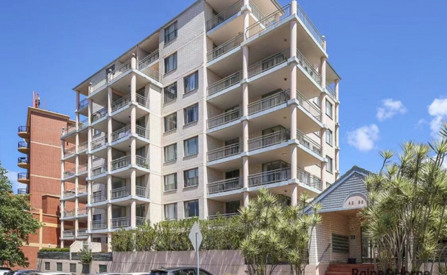 Kingsford - Secure Basement Parking near Tram Stop