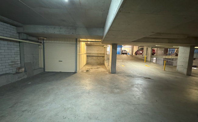 Kingsford - Secure Basement Parking near Tram Stop
