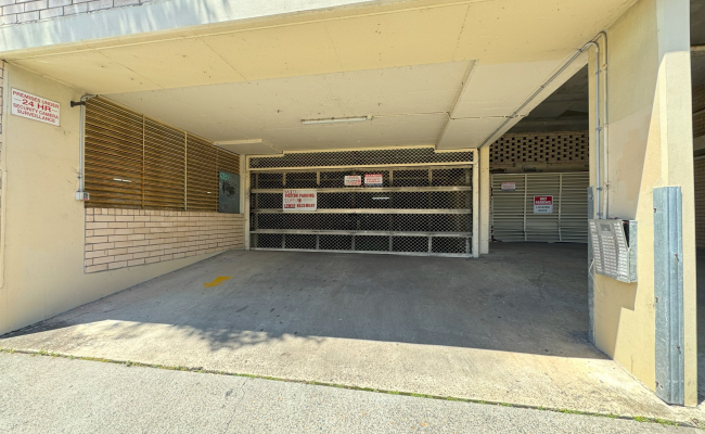 Kingsford - Secure Basement Parking near Tram Stop