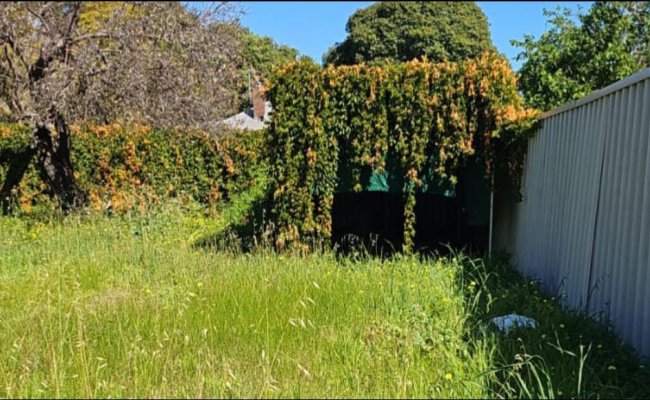 Great Outdoor Parking Space near CBD & Airport