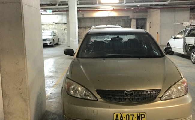 Great wolli creek parking space for rent
