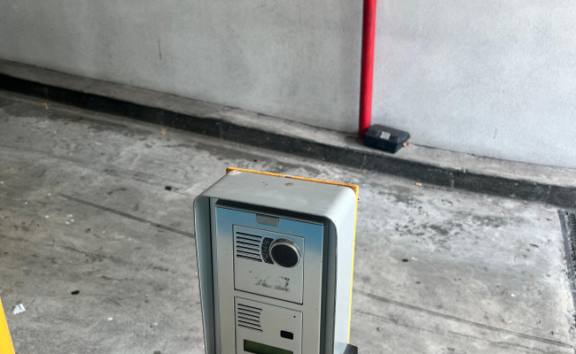 Secured parking spot in underground available in wolli creek