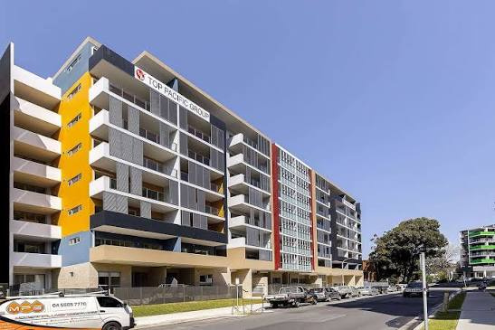 Parking available (52 Arncliffe St, Wolli Creek)