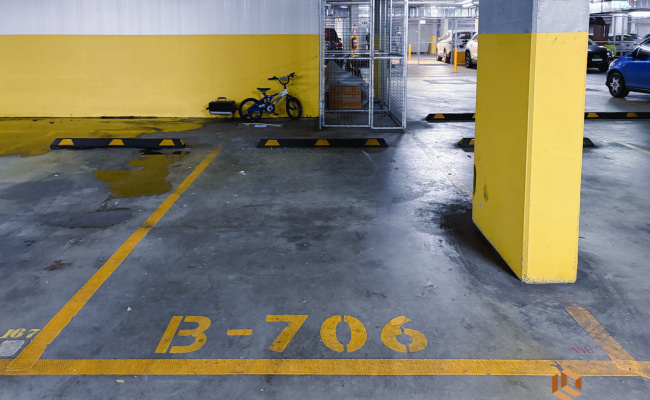 Parking available (40-50 Arncliffe St, Wolli Creek)