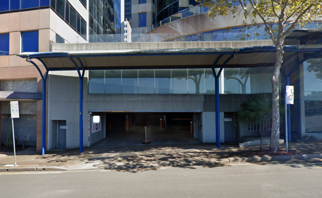 North Sydney - Secured Unreserved Parking Space Near North Train Station