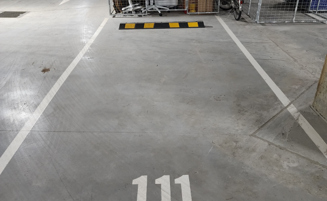 Great security parking space 3 mins to Hills showground Metro