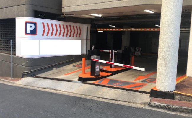 Spring Hill - Secured Unreserved Parking Space In CBD