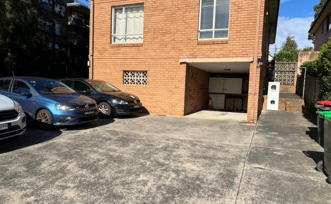 Crows Nest - Great Undercover Parking Near St Leonards & Metro Station