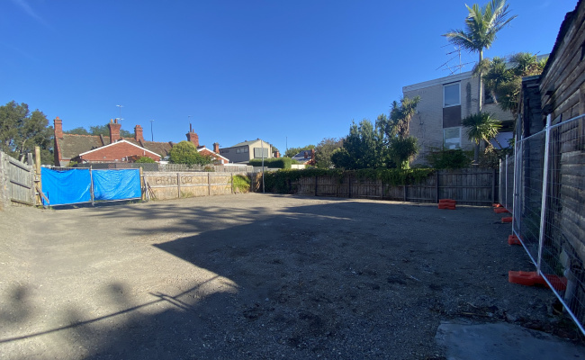 Great parking spaces near Auburn Train station and Auburn Hotel!