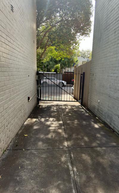 Balaclava - Great Outdoor Parking Near Train Station
