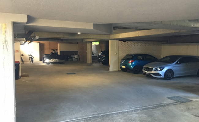Parking space in Fairlight