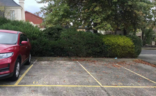 Balwyn North - Private Outdoor Parking near Bus Stop #1