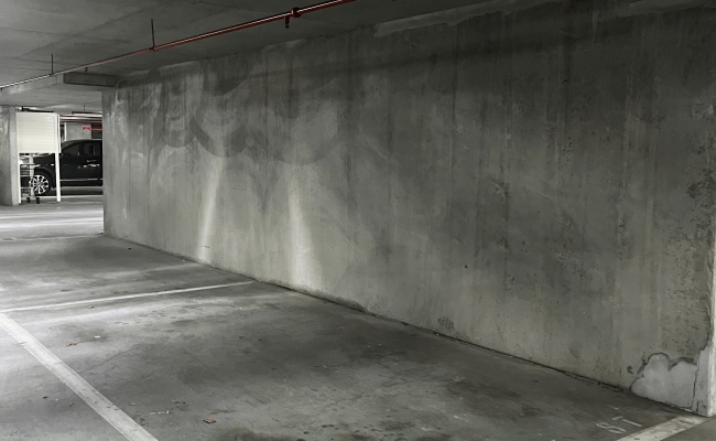 South Melbourne - Secure Convenient Parking near City Easy Access