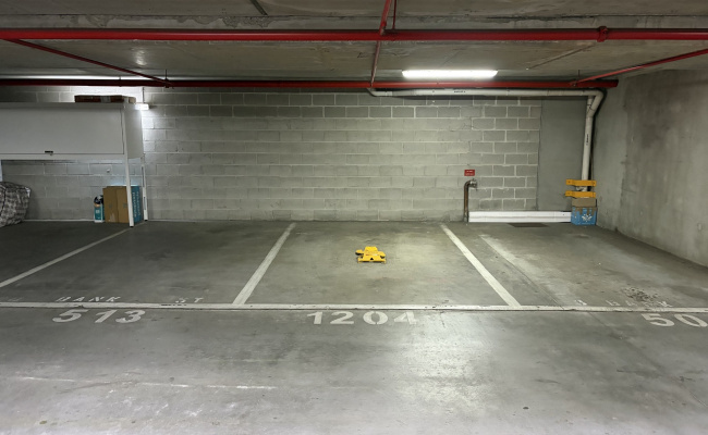 Undercover Parking - Bank St