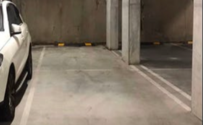 Great & Convenient 24/7 Parking Space Near to Brisbane CBD and Southbank
