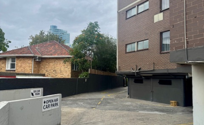 BARKLY STREET, ST KILDA - SECURE CAR PARK