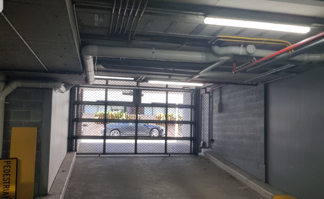 Indoor parking in camperdown (close to city and university of sydney)