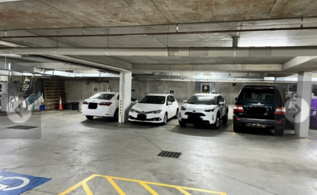 Secure uderground parking space near transport & city.