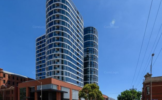 Indoor Lot in CBD, in a clean spacious spot, a good management. Driver's access is via human lifts.