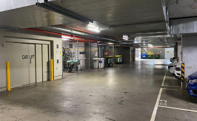 Secure parking space in Batman Street (Ref 91)