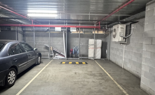 Parking space in CBD opposite flag staff
