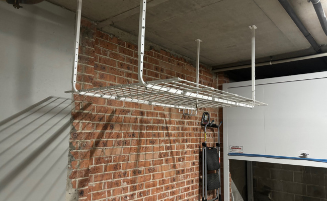 Secured parking space with bonnet storage 350mt from Bondi Beach