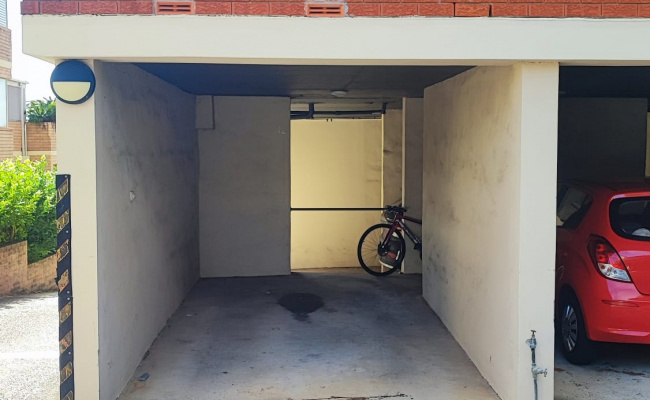 Great parking space close to the beach