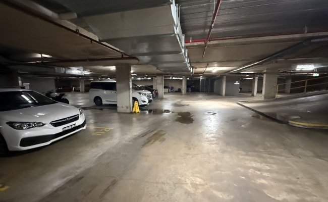 Great Underground Parking Spot with access elevator, location 79-87 Beaconsfield St