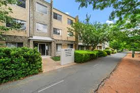 Great spot in Central Belconnen near the mall - secure & undercover