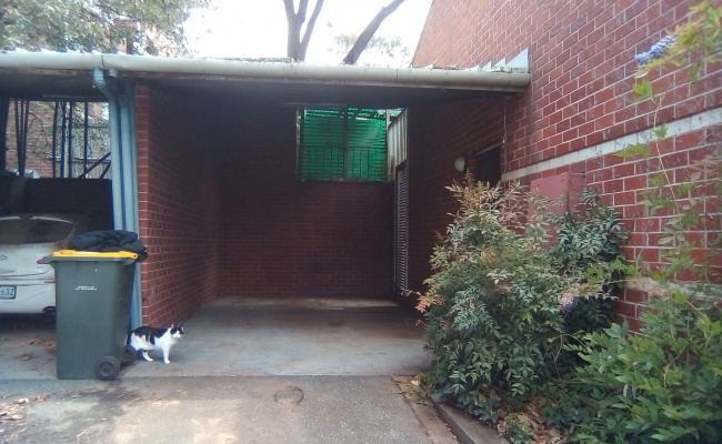 right in the middle of belconnen town center.walking distance to everywhere.