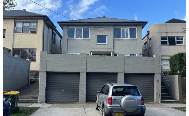 Bellevue Hill garage & outdoor parking space