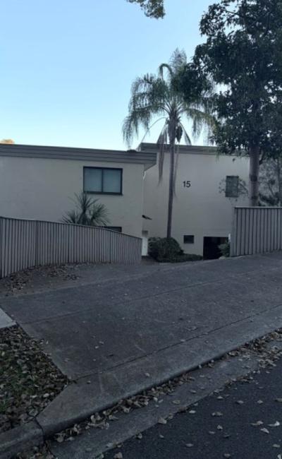Convenient Carport 5 minute walk to Wollstonecraft Station
