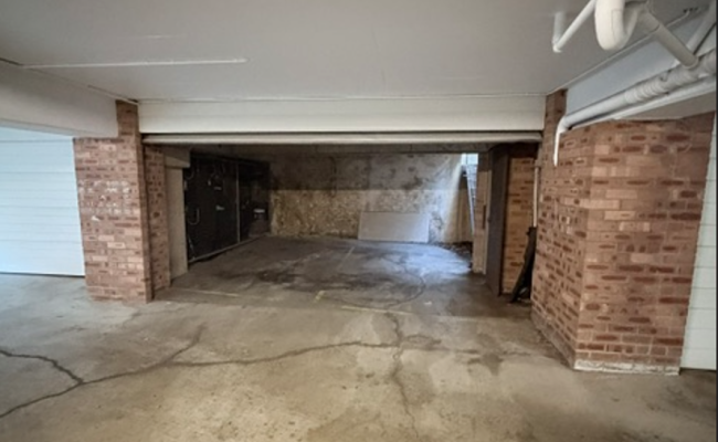 Convenient Carport 5 minute walk to Wollstonecraft Station