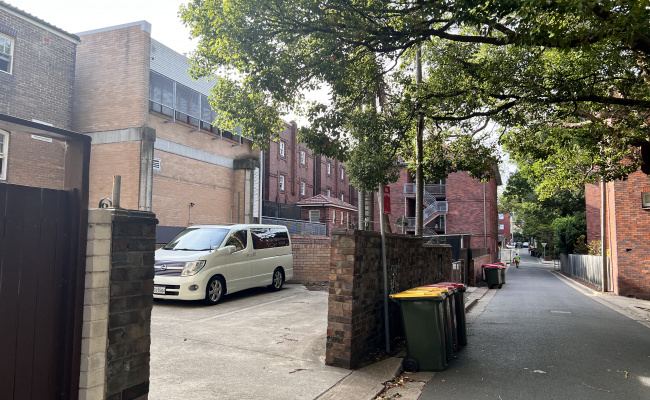 Parking in Randwick, near Randwick Lightrail station, close to shooping mall, Hospital and UNSW
