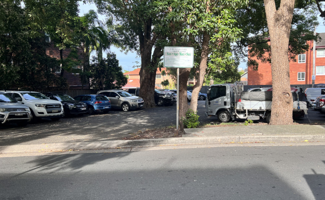 Parking in Randwick, near Randwick Lightrail station, close to shooping mall, Hospital and UNSW