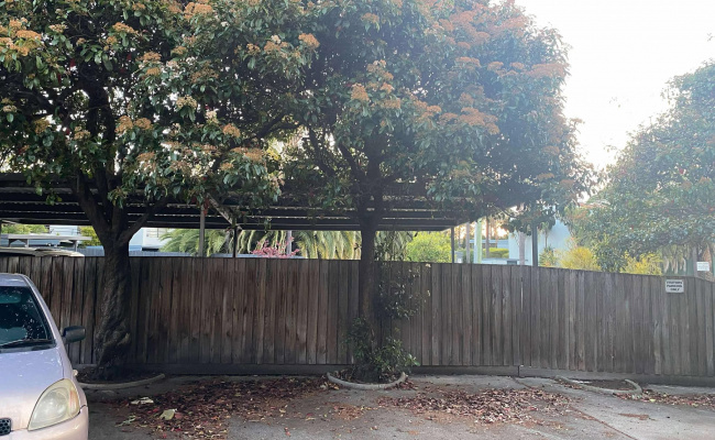 Car park 5 min walk from Highpoint Shopping Centre