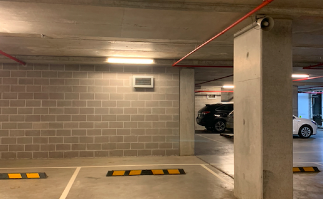 25 Min-walk to Accor Stadium! In Wentworth Point
