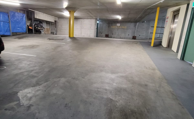 Secure indoor parking space near CBD, close to public transport