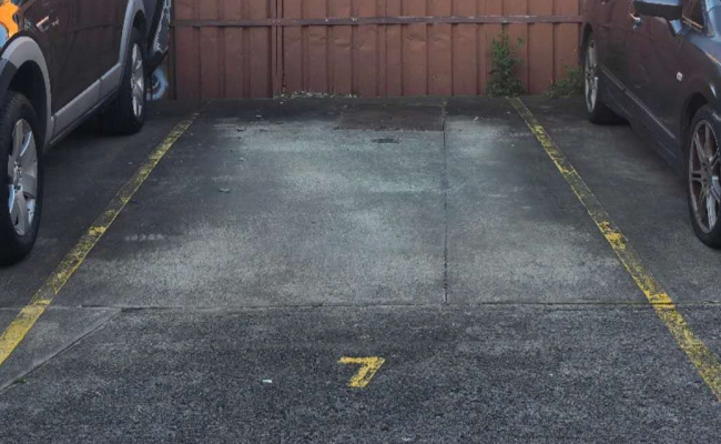 Easy Access Parking Space near Granville and Clyde