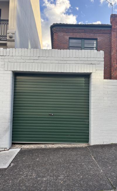 Great Lock up Garage at McMahons Point (Ferry) near North Sydney (Train, Metro)