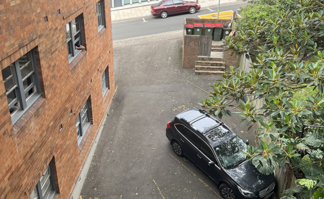 North Sydney station only 2 minutes walk