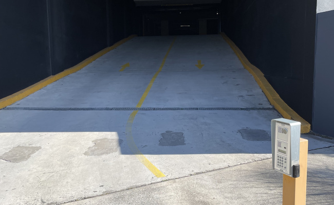 Wolli Creek - Secure Indoor Parking near Train Station and International Airport